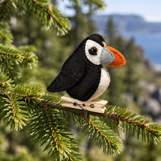PUFFIN SEWING KITS - Postcard  Kit Ornament