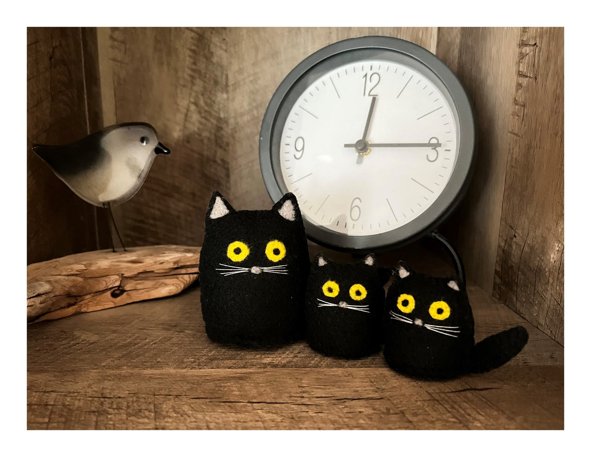 Felt & Sew DIY Kit Maud Lewis inspired Black Cats