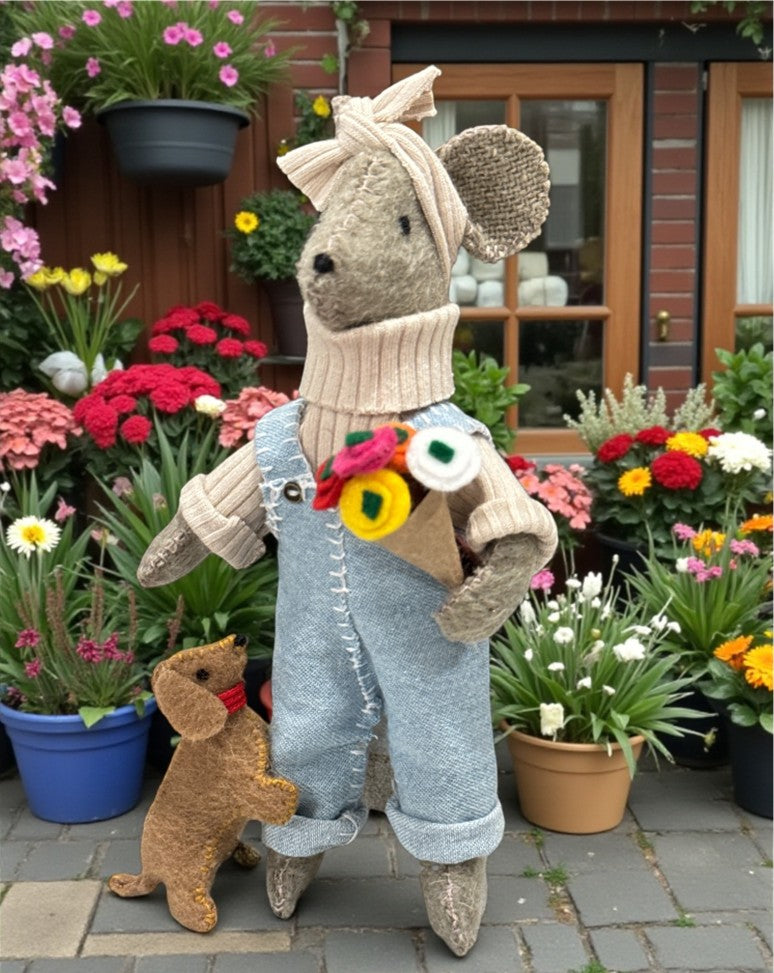 Market Day Mouse + Pup Sewing Kit